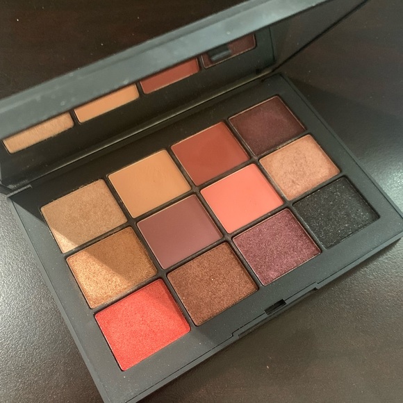 Nars eyeshadow palette extreme effects - Picture 2 of 7